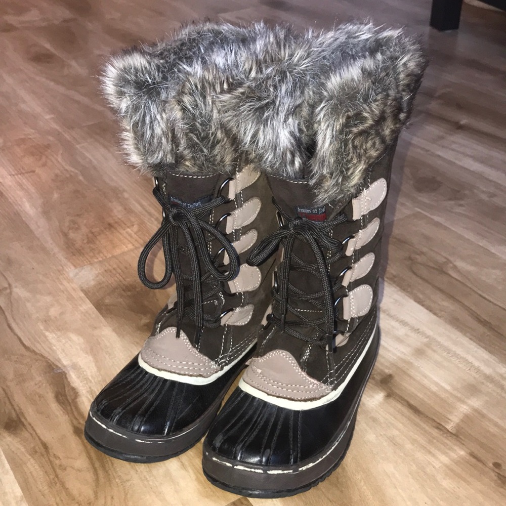 Snow Boots